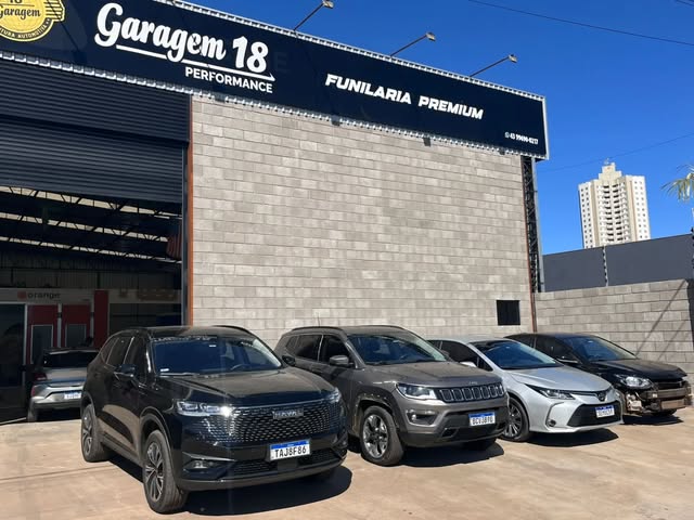 Fachada da Garagem 18 Funilaria Premium em Arapongas